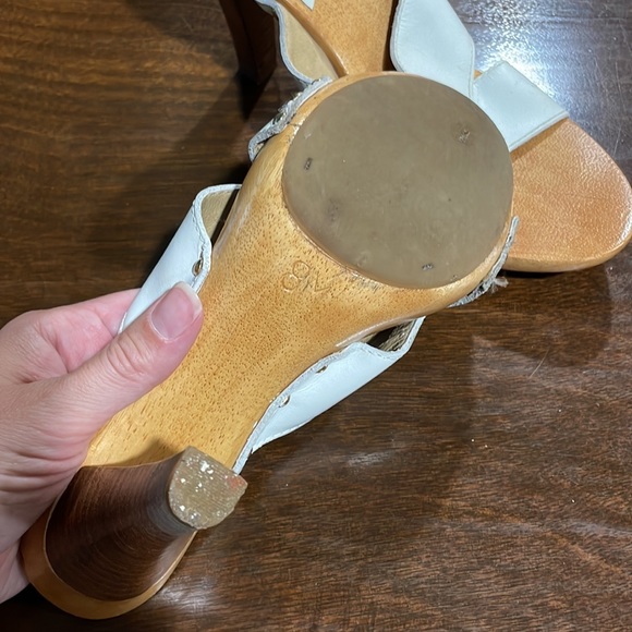 Open Toe Heeled Sandals - Picture 2 of 4